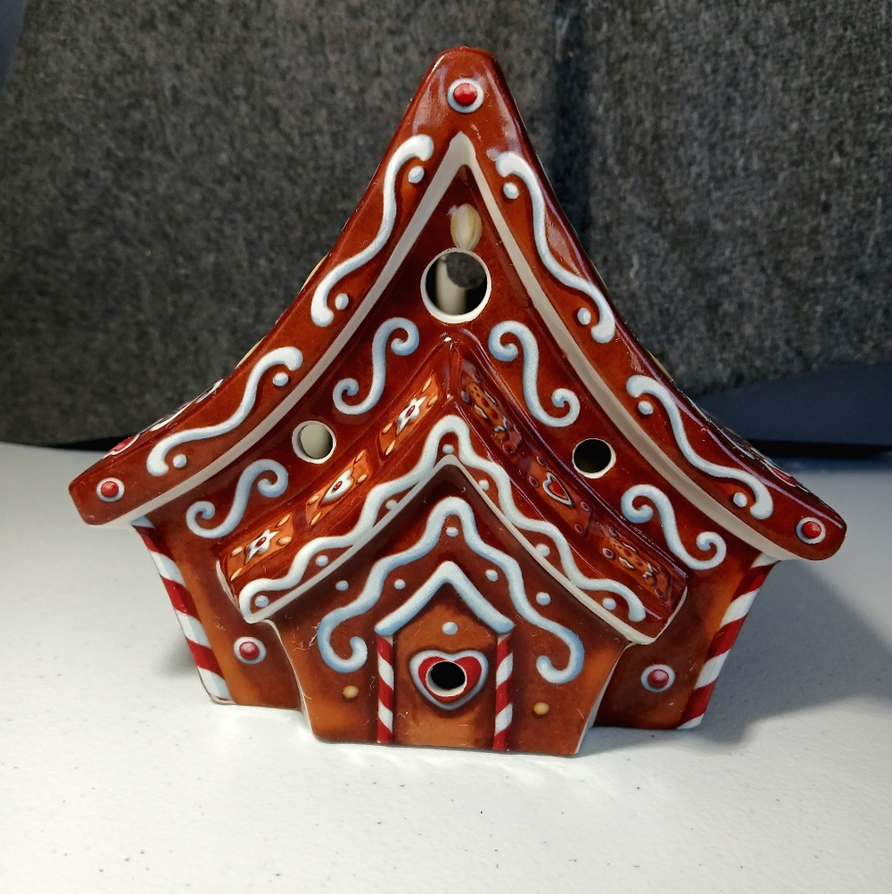 Villeroy & Boch Bakery Decoration Gingerbread House, Porcelain ESTATE SALE NEW - Picture 8 of 15